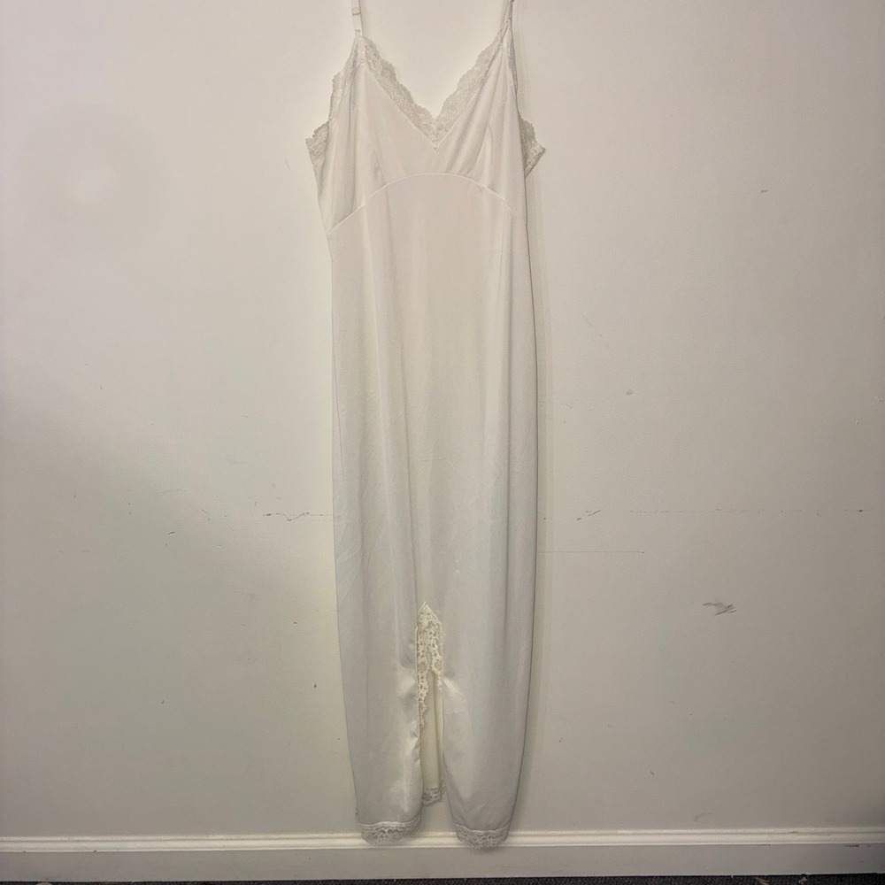 Full Slip Dress Womens 32 White Lace Trim V-Neck Front Slit Vintage